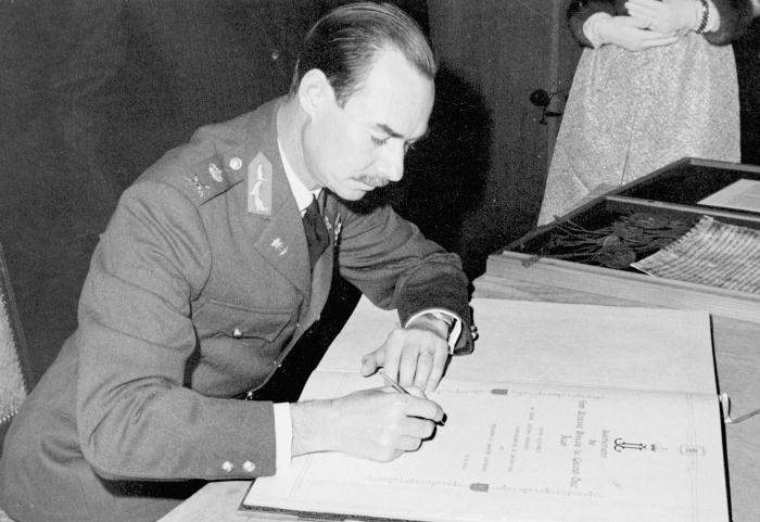 TP_SCAN43_20000808.JPG (50 KB)